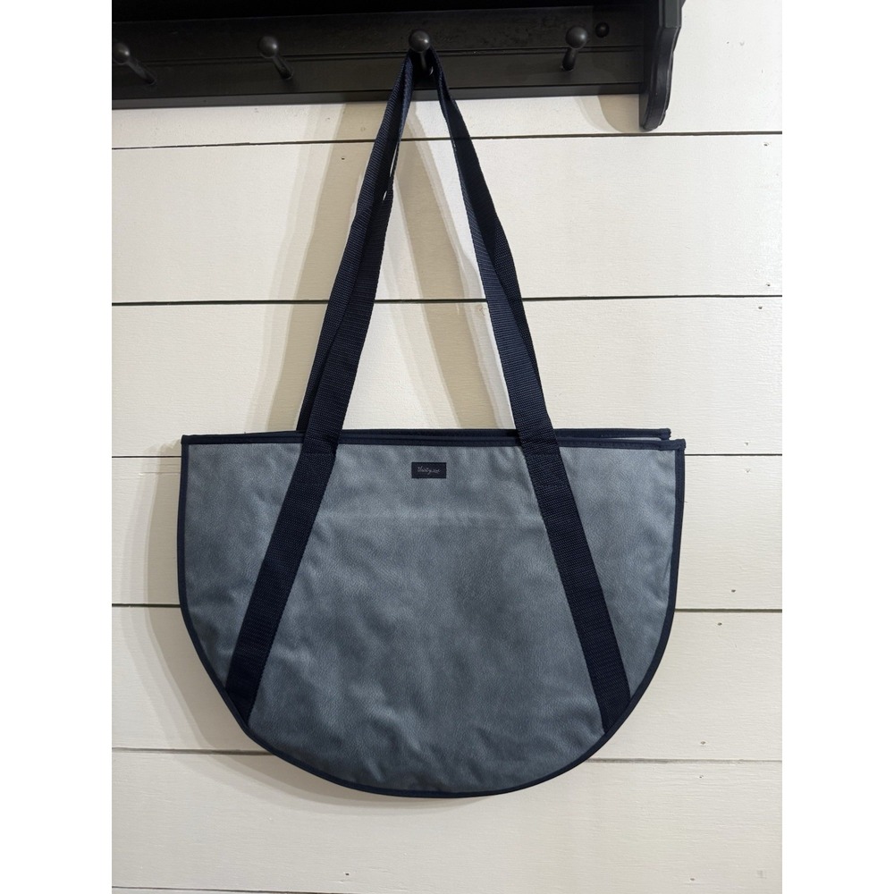31 Thirty-One Round Utility Tote in Denim‎ Distressed - NEW Navy Light Blue - Picture 3 of 5